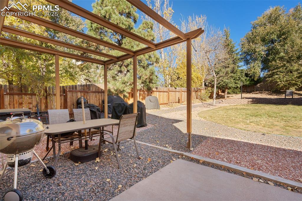 Image 38 of 42: Patio