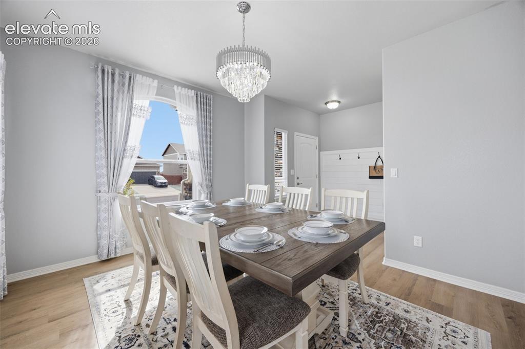 Image 4 of 46: Dining Area