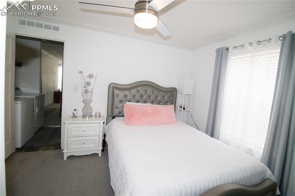 Image 8 of 18: Bedroom
