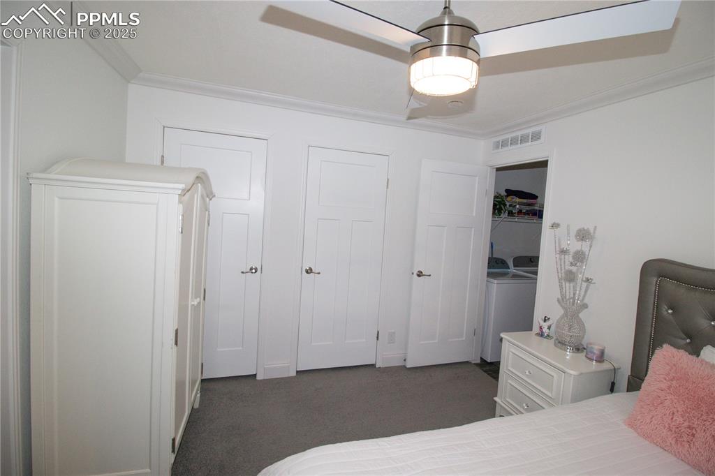 Image 9 of 18: Bedroom