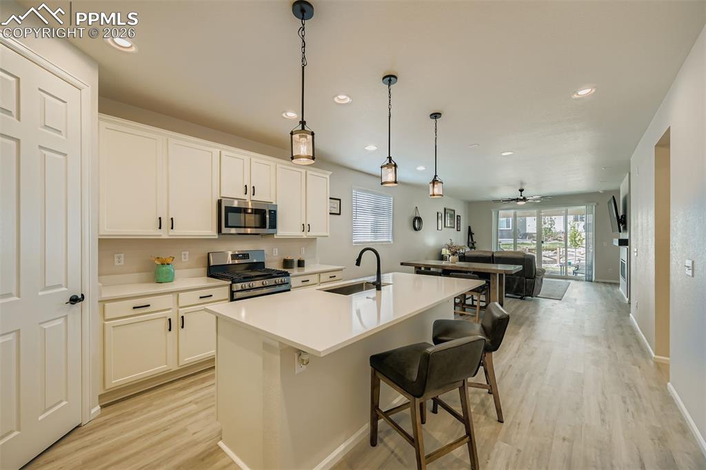 Image 10 of 29: Kitchen