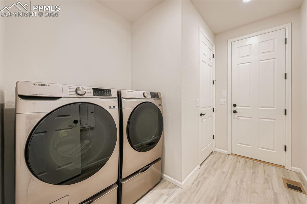 Image 25 of 29: Laundry