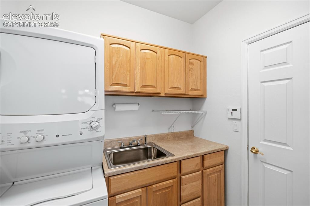 Image 10 of 23: Laundry