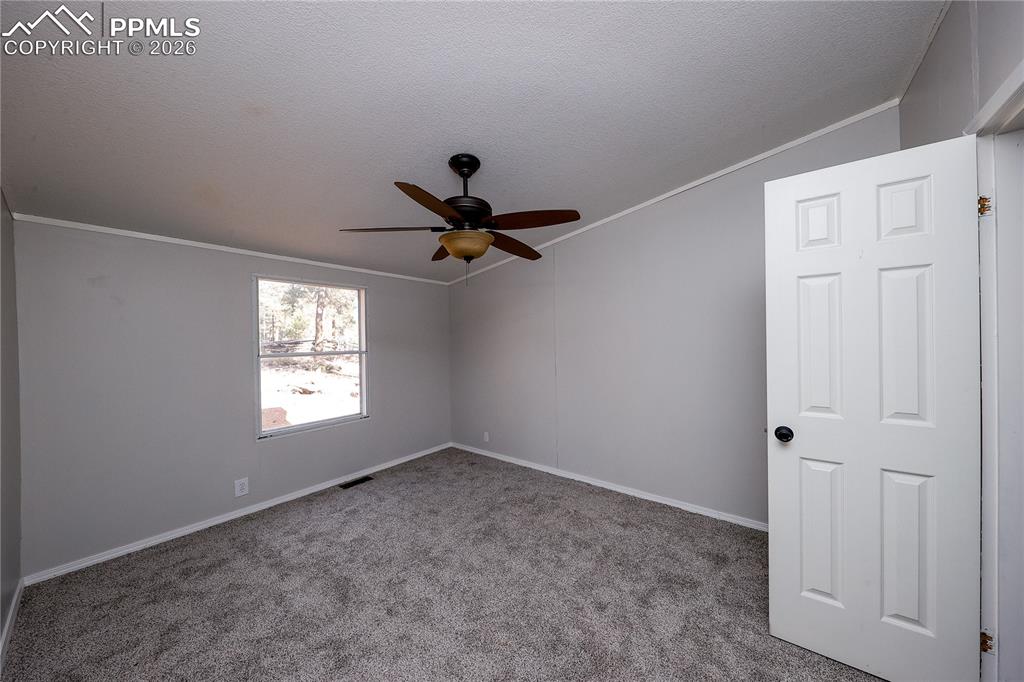 Image 15 of 25: Bedroom