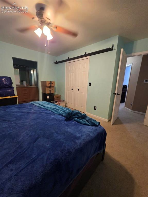 Image 17 of 36: Bedroom