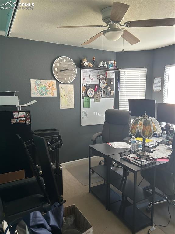 Image 3 of 6: Office