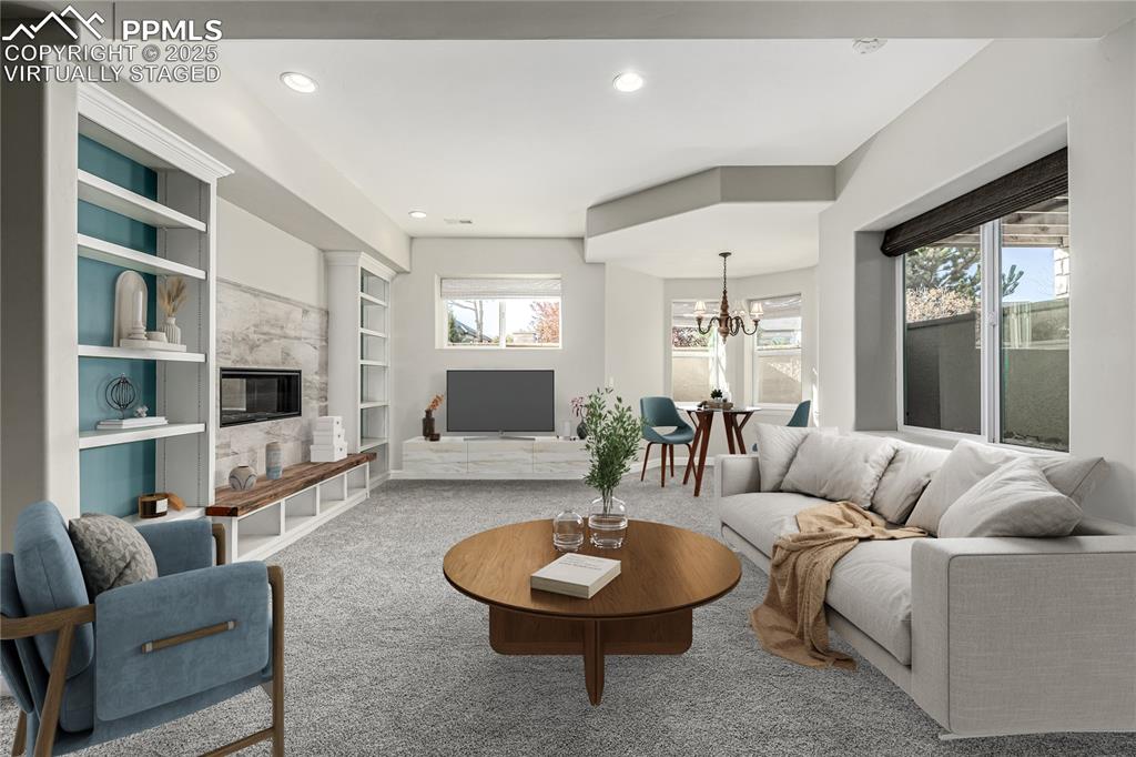 Image 17 of 50: Virtually Staged