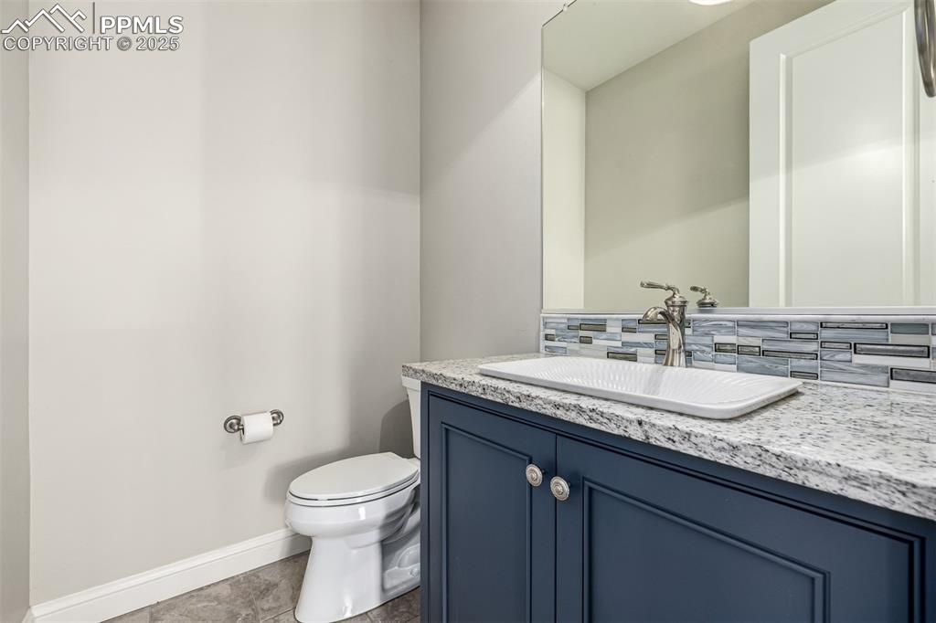 Image 23 of 50: Bathroom