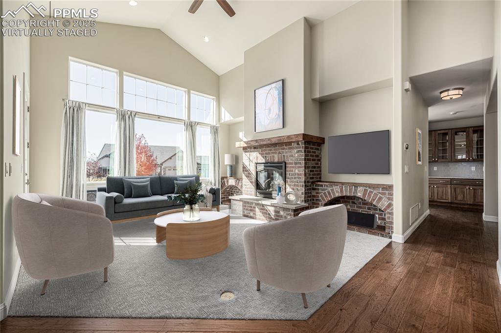 Image 7 of 50: Virtually Staged