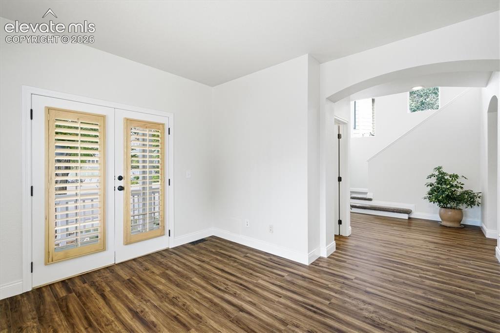 Image 14 of 50: Flex room- Office, game room, gym, hobby room etc. 