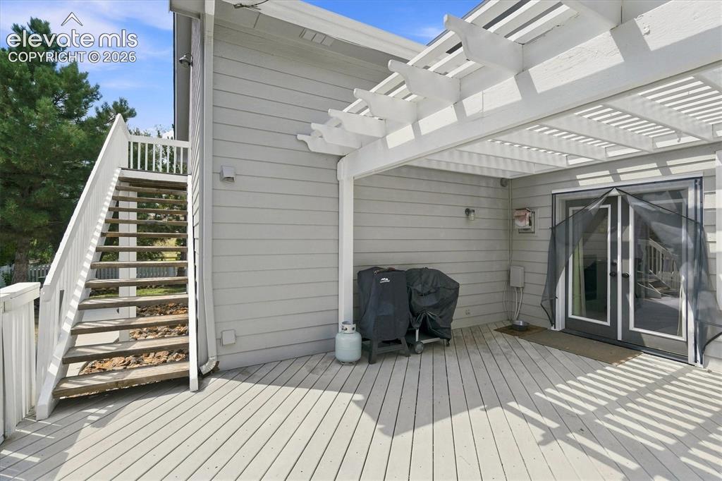Image 41 of 50: View of exterior entrance to 4th bed/ carriage style suite