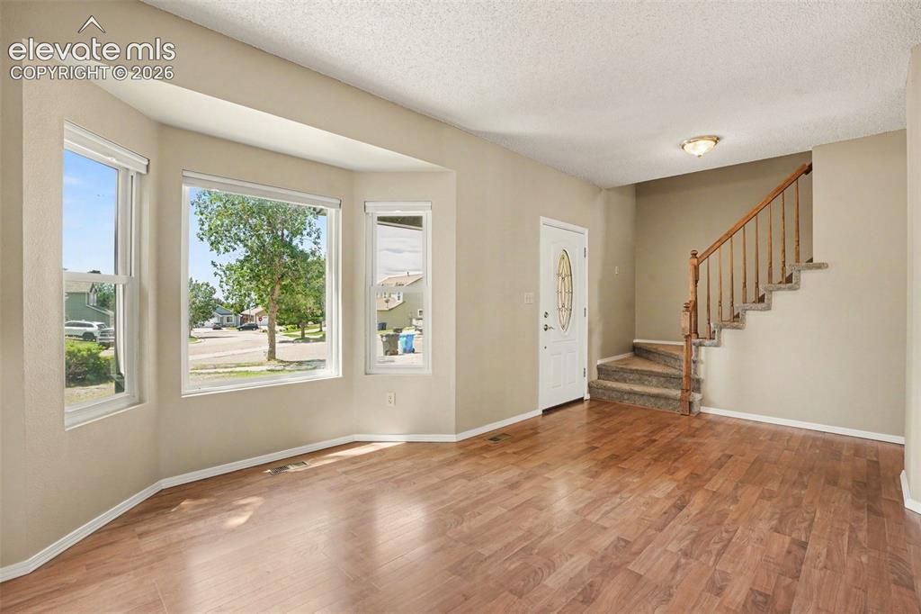 Image 6 of 40: Living Room