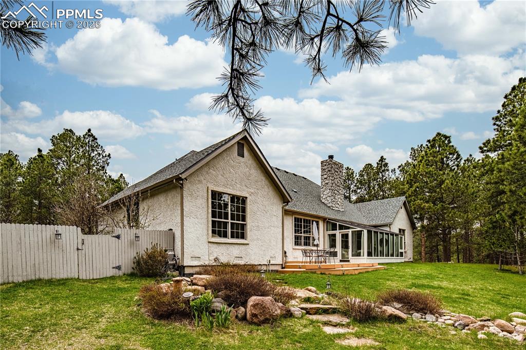 Image 22 of 41: Back of Structure