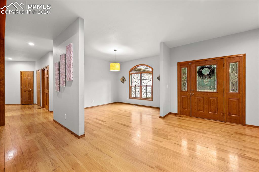 Image 3 of 41: Entry