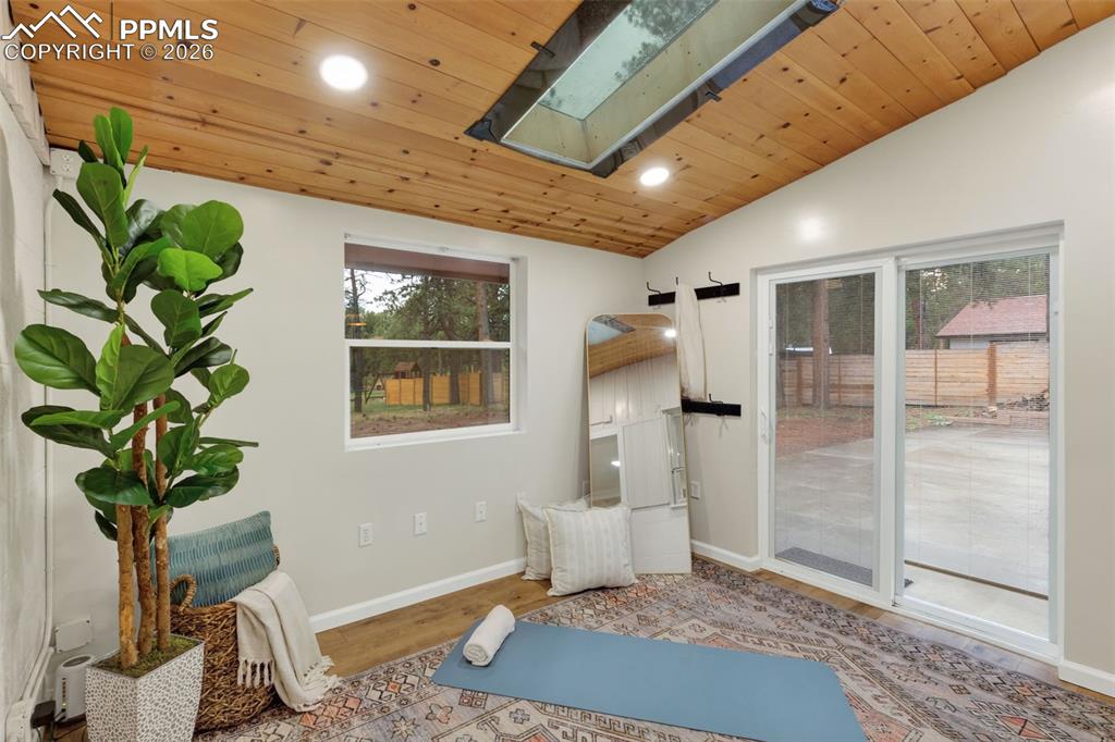 Image 17 of 34: Secondary living space