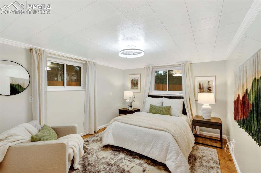 Image 20 of 34: Primary bedroom