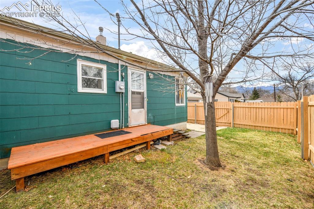 Image 43 of 50: Front of Structure