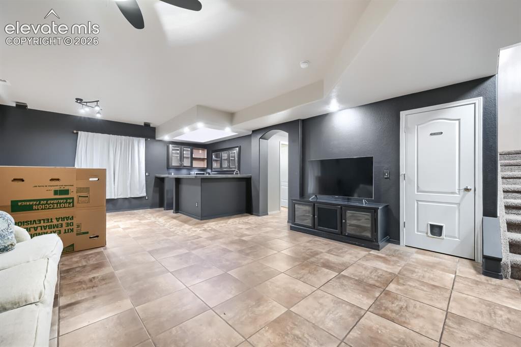 Image 18 of 30: Family Room