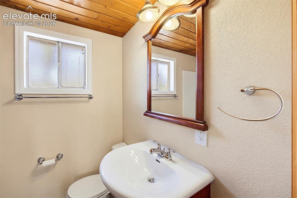 Image 31 of 47: Guest Bathroom Main floor