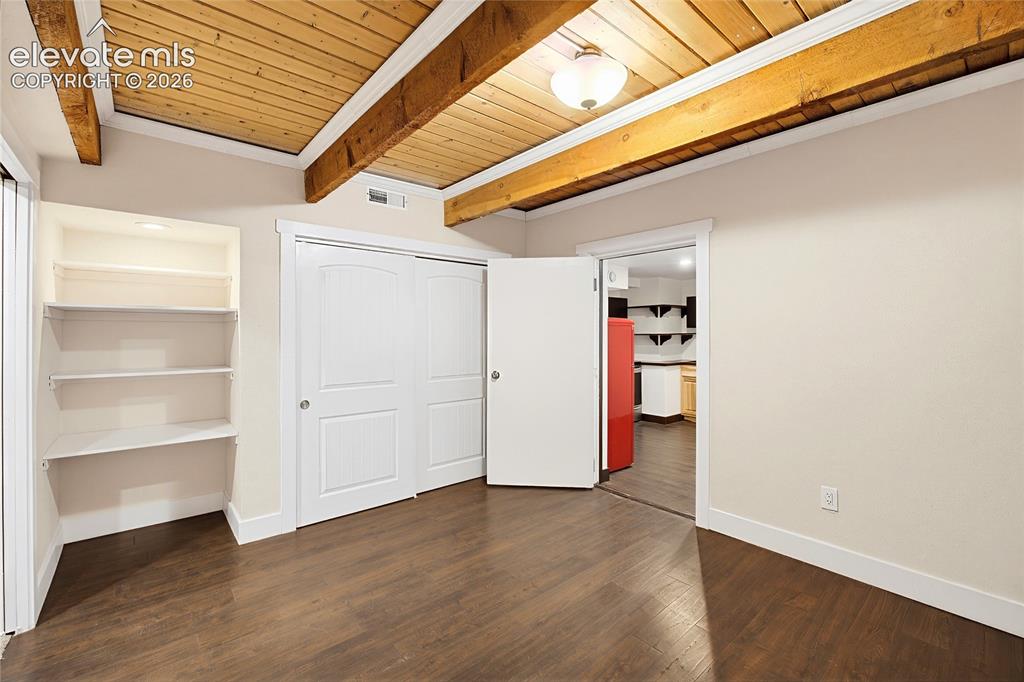 Image 36 of 47: Non Conforming Bedroom