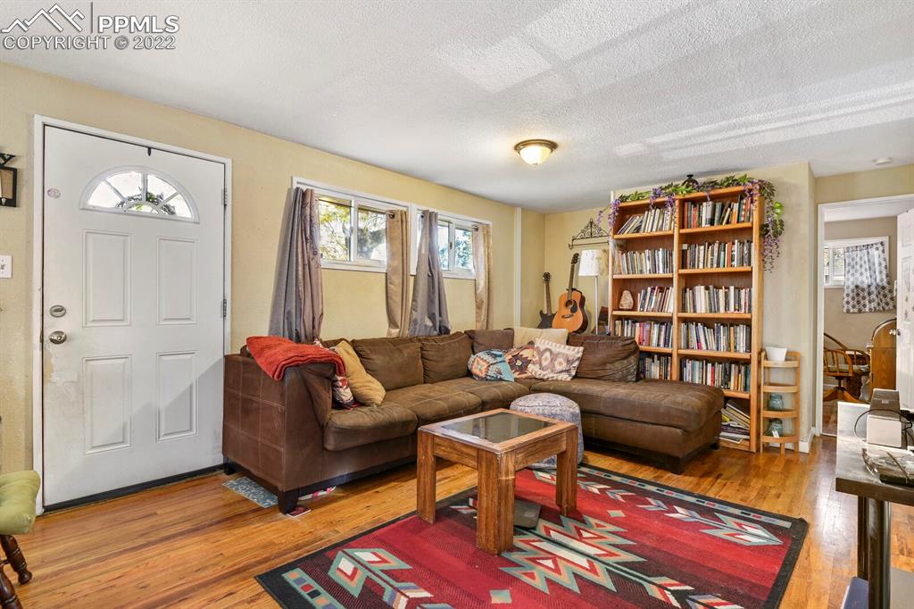 Listing 9426333, Image 5 of 20