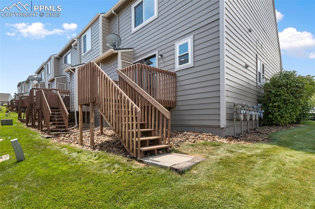 Image 10 of 26: Back of Structure