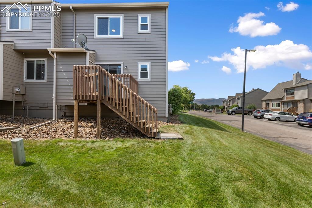 Image 20 of 26: Back of Structure