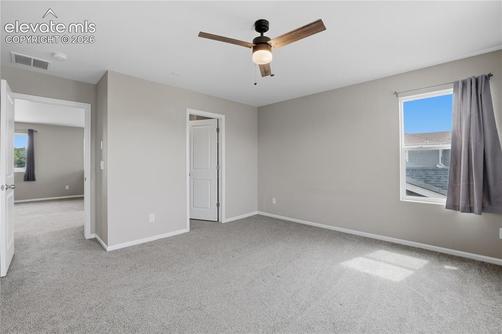 Image 10 of 25: Bedroom