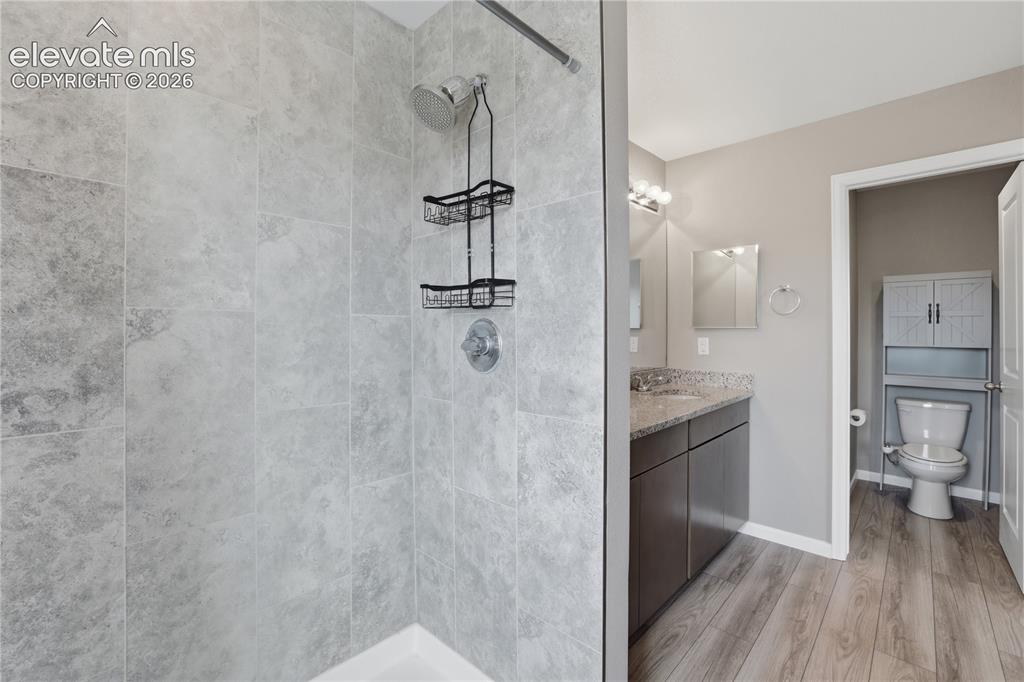 Image 13 of 25: Bathroom
