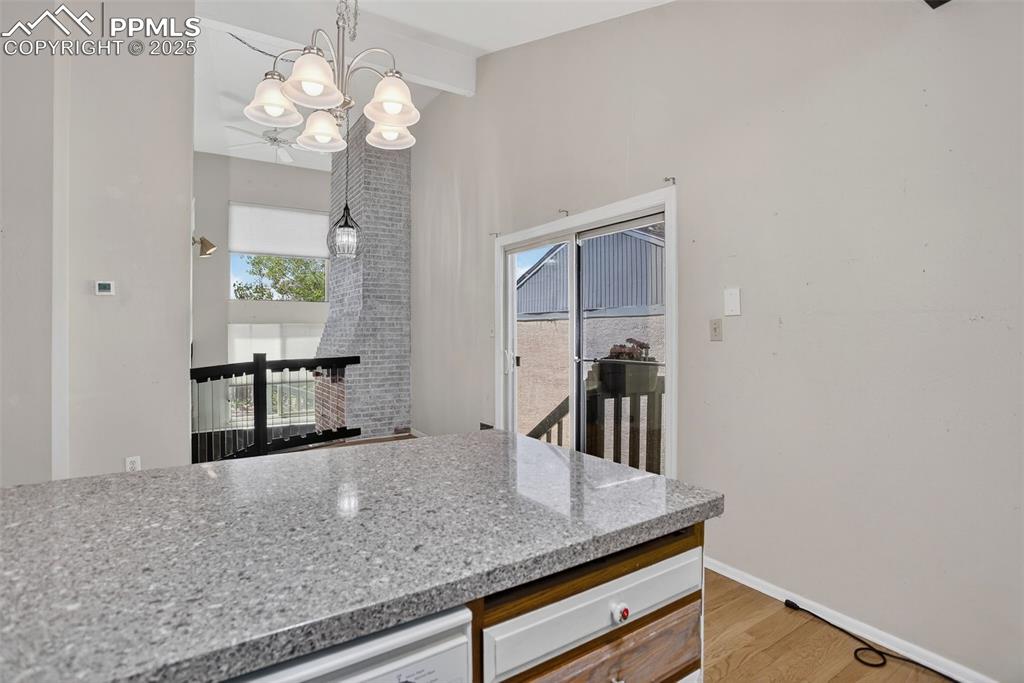 Image 14 of 46: Kitchen