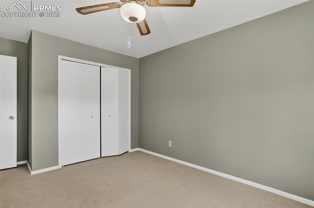 Image 22 of 46: Bedroom