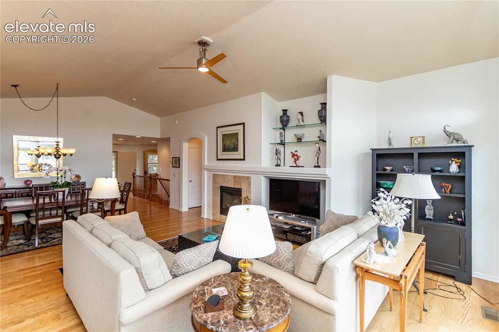 Image 12 of 48: Plenty of room for family & friends to gather, make memories.