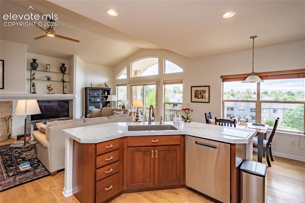 Image 14 of 48: Lots of light, close to family & guests.