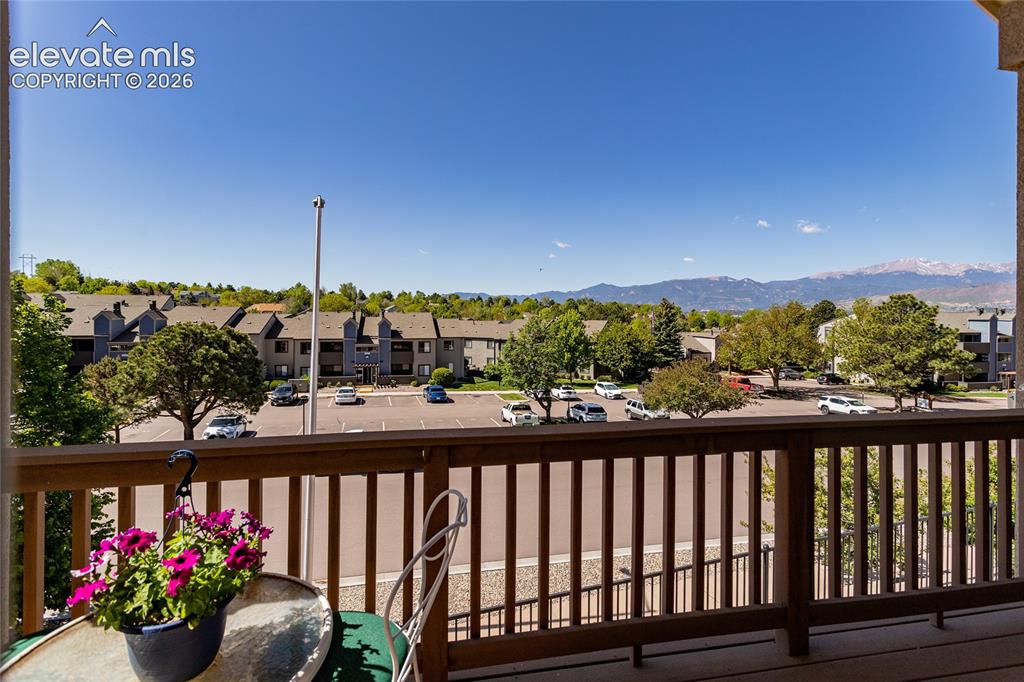Image 44 of 48: Breakfast on the deck? Maybe cheese & crackers with a glass of wine?