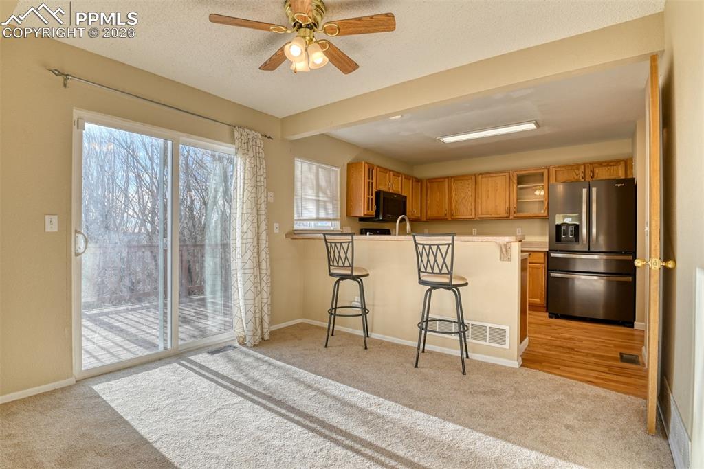 Image 10 of 45: Kitchen