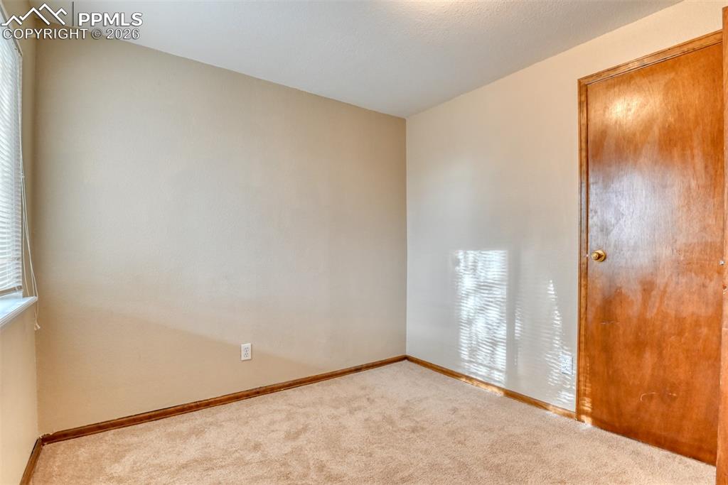 Image 37 of 45: Bedroom