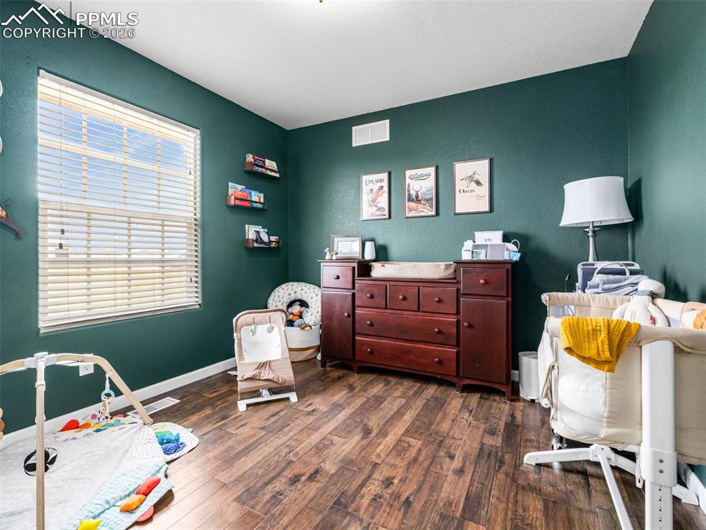 Image 13 of 34: Bedroom