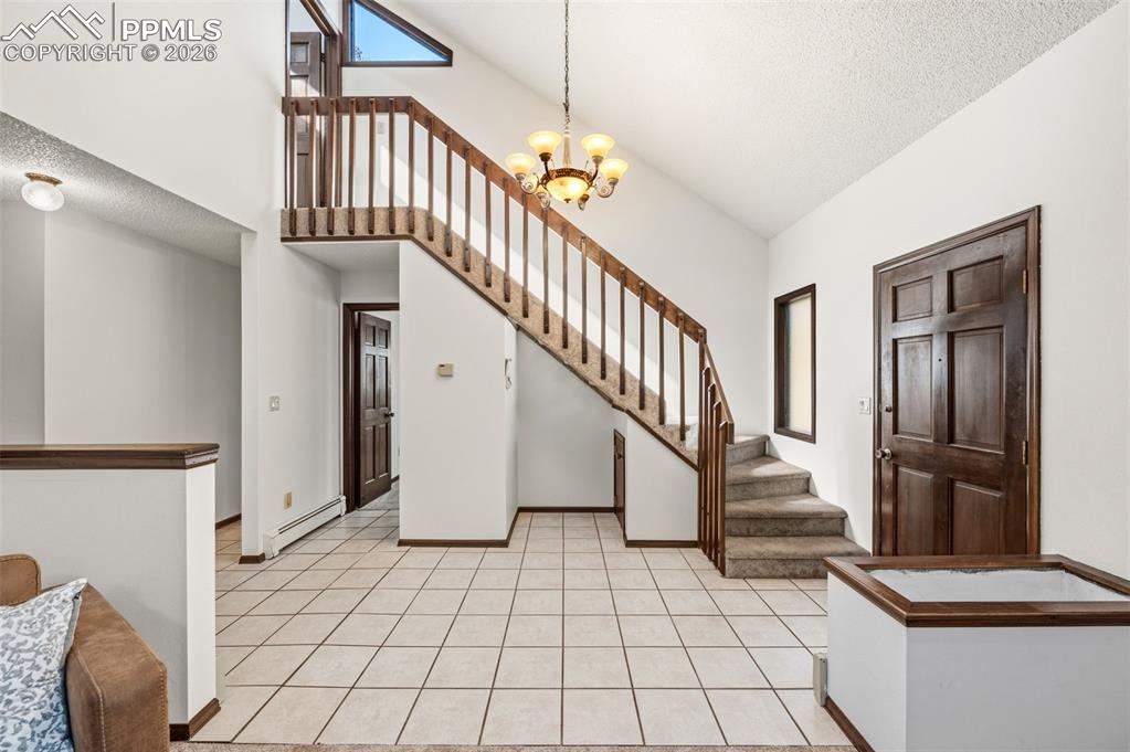 Image 17 of 40: Entry