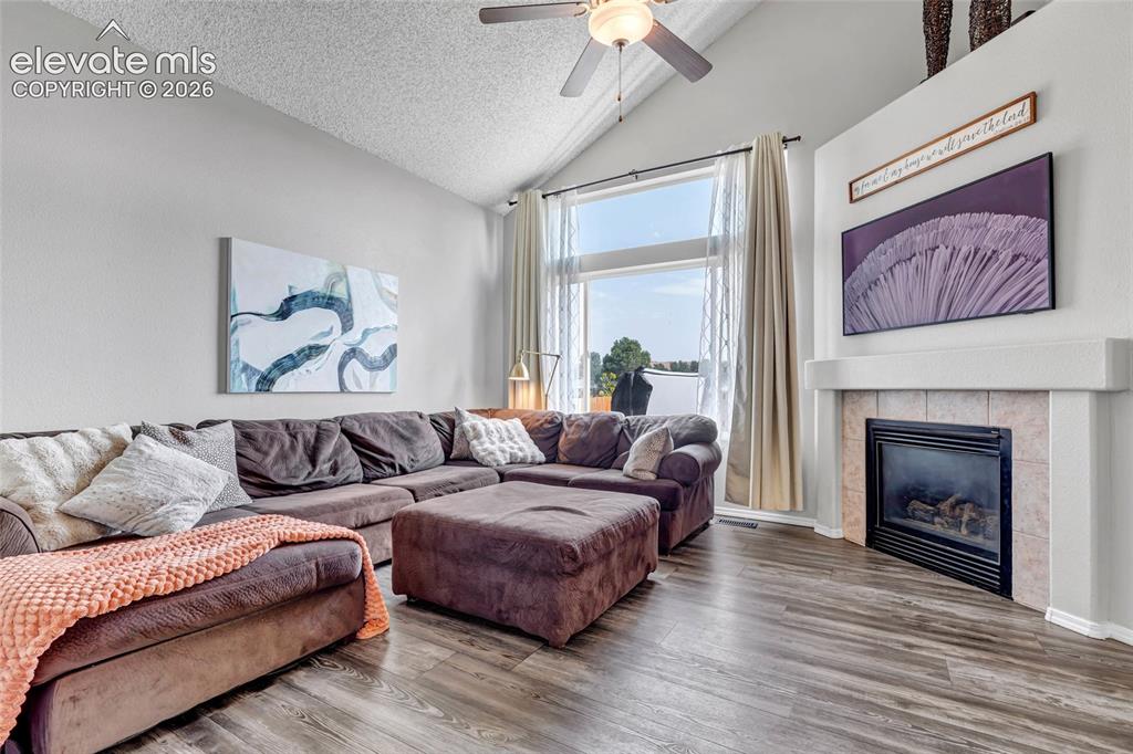 Image 10 of 49: Living Room