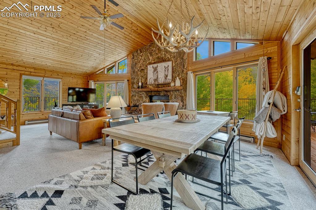 Image 15 of 50: Dining Area