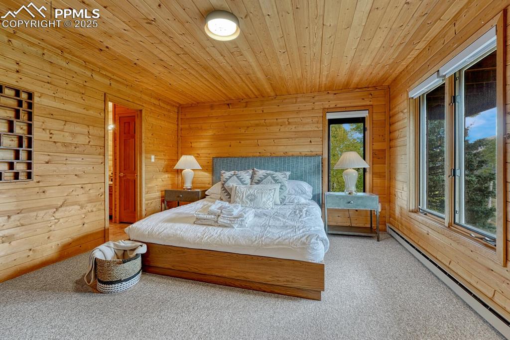 Image 31 of 50: Third bedroom