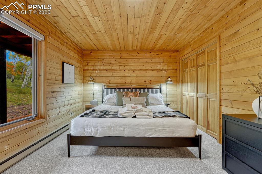 Image 35 of 50: Fourth bedroom