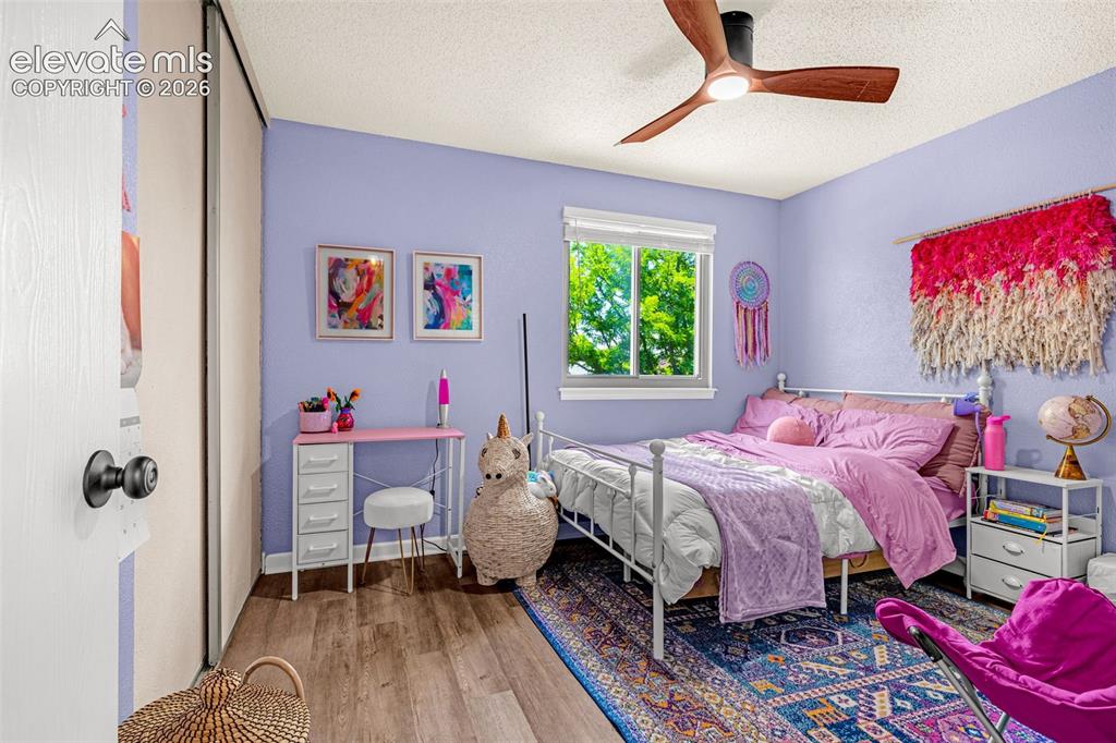 Image 19 of 41: Bedroom