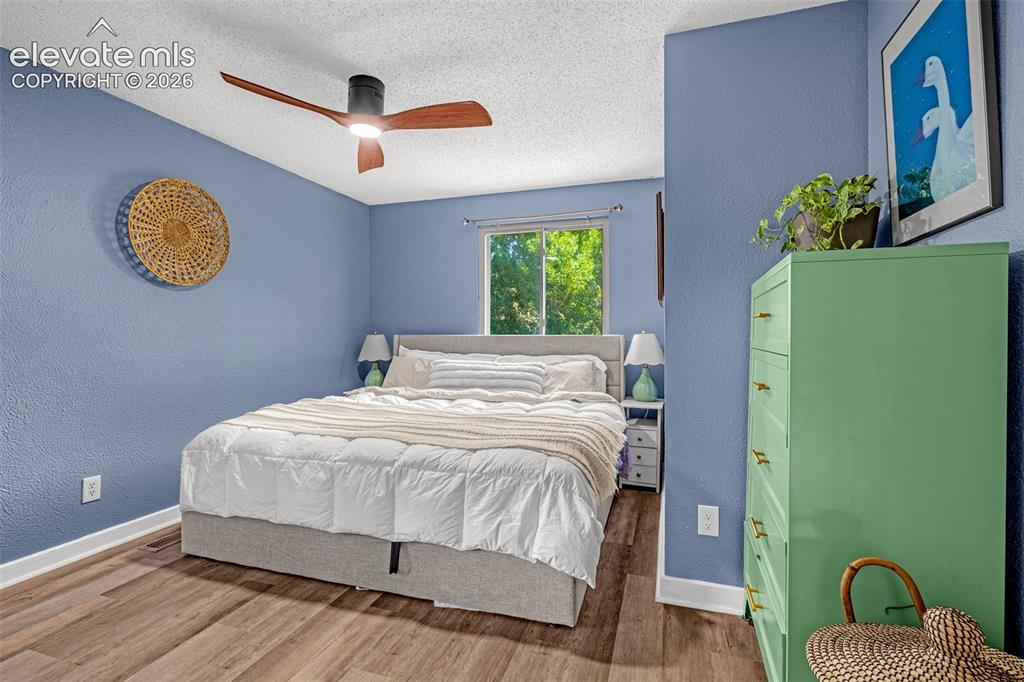 Image 20 of 41: Bedroom