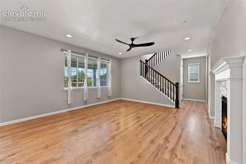 Image 15 of 49: Living Room