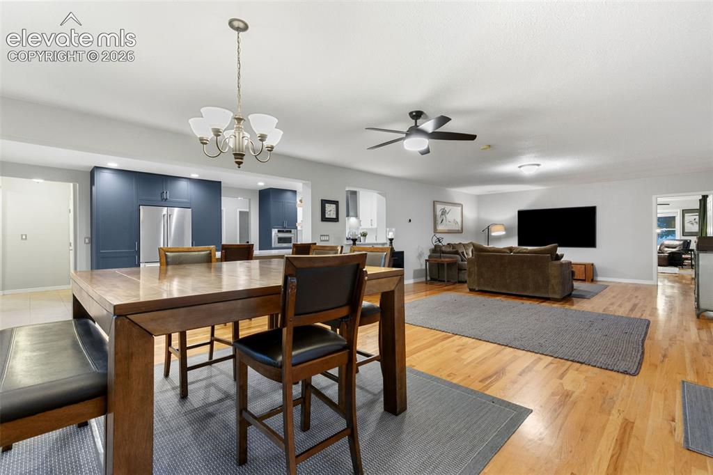 Image 13 of 48: Kitchen