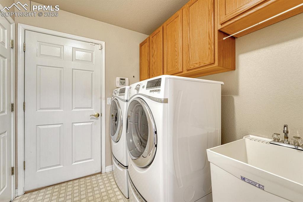 Image 28 of 49: Laundry