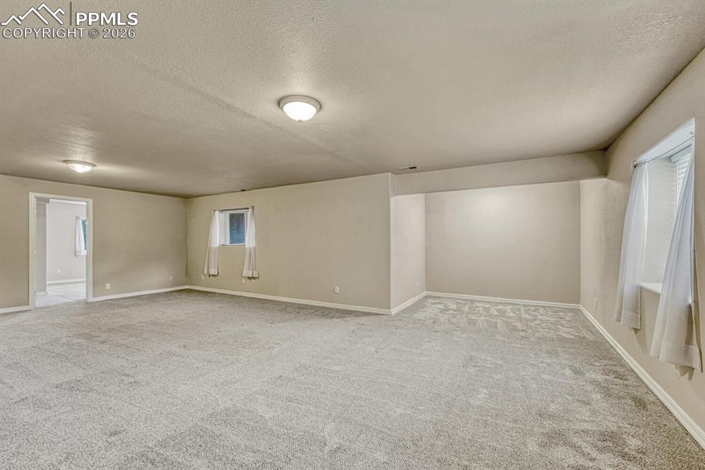 Image 31 of 49: Family Room