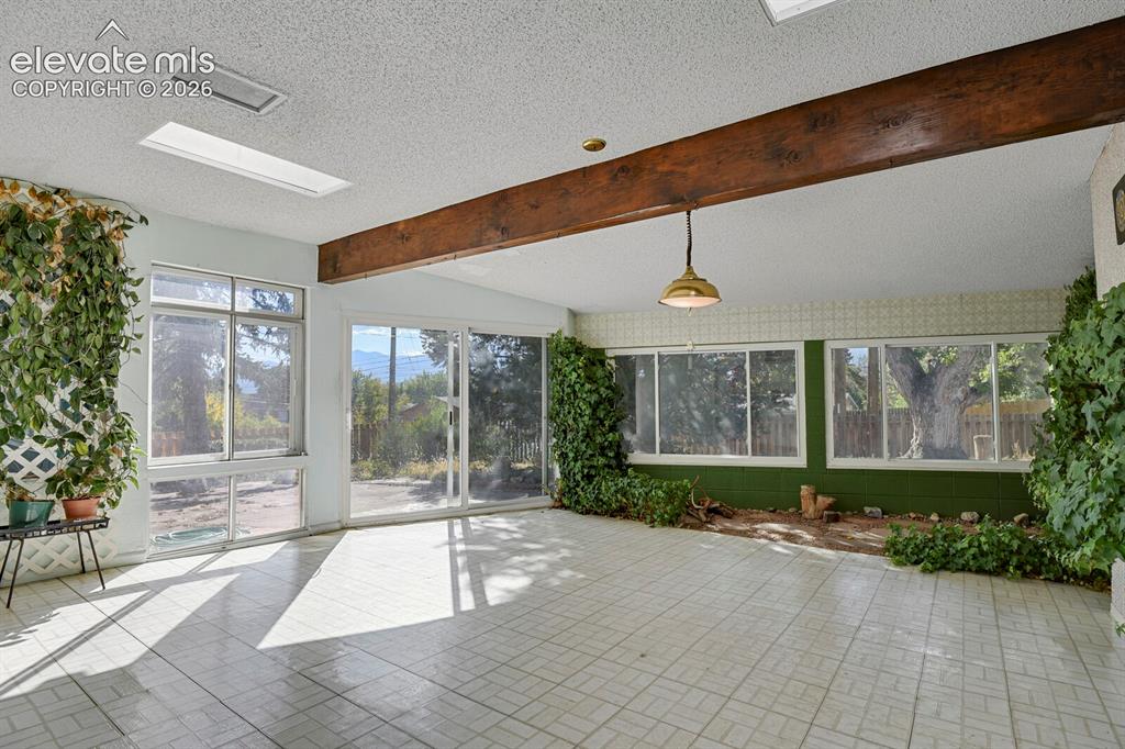 Image 11 of 46: Sun Room