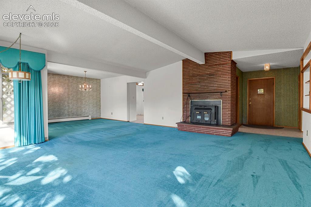 Image 6 of 46: Family Room